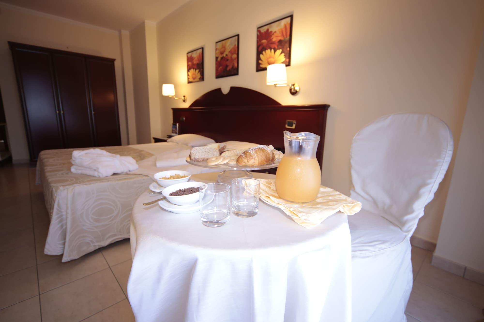 Club Hotel Kennedy Roccella Ionica Zewnętrze zdjęcie
