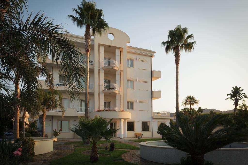 Club Hotel Kennedy Roccella Ionica Zewnętrze zdjęcie