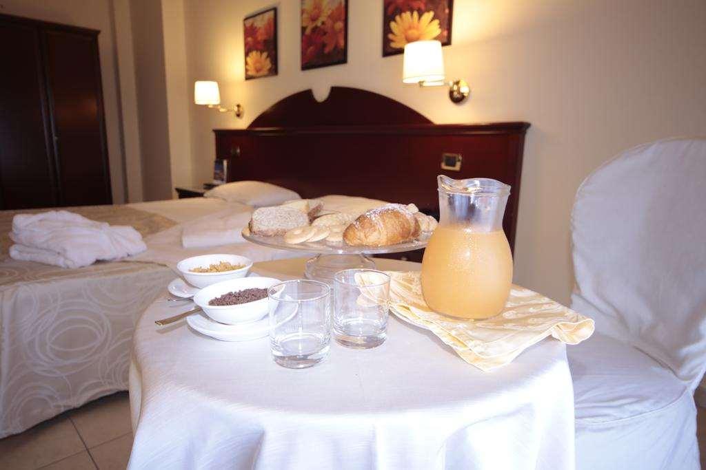 Club Hotel Kennedy Roccella Ionica Pokój zdjęcie